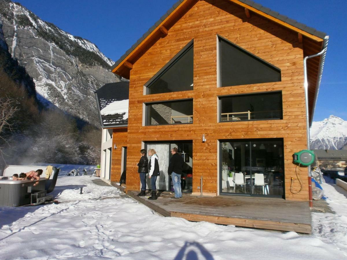 #Lemasdoisans Au Pied De L'Alpe D'Huez Via Bourg D'Oisans L'Etoile Des Glaciers Le Bourg-dʼOisans Exteriör bild